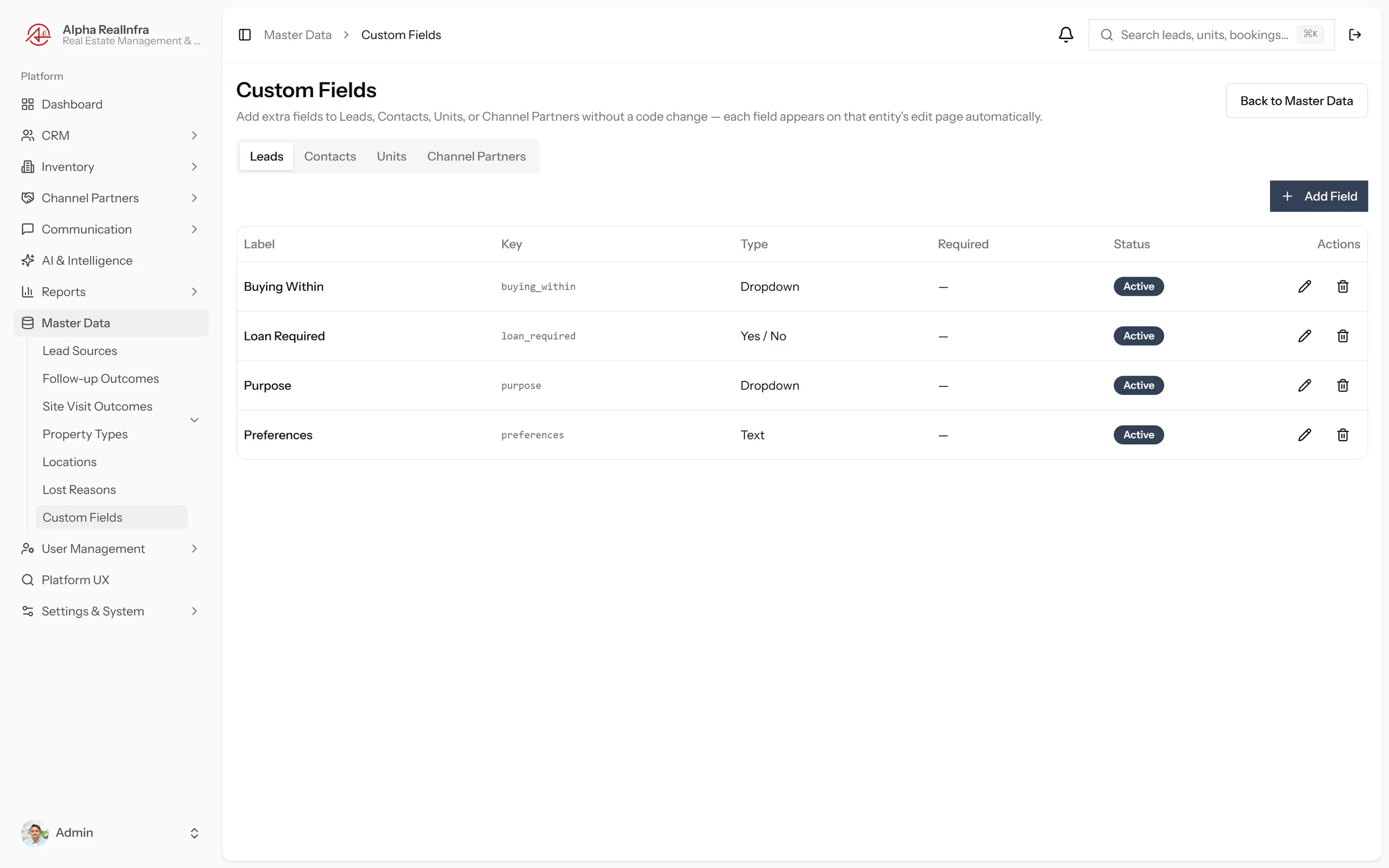 REMEX custom fields builder showing field type configuration for the lead form